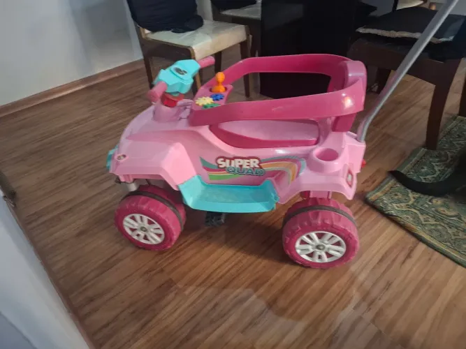 Quadriciclo Infantil Bandeirante Superquad Rosa