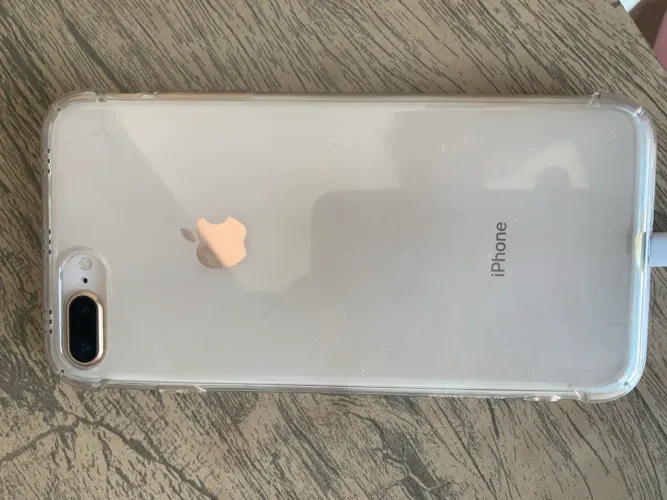 iPhone 8 Plus 