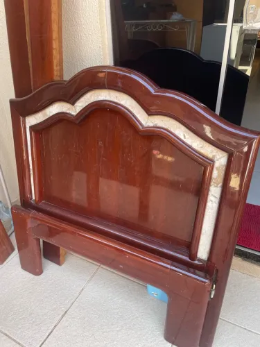 Cama de Solteiro de Madeira Antiga Estilo Vintage