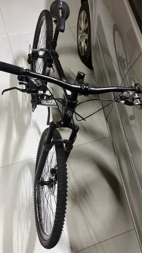 Vende-se bicicleta semi nova