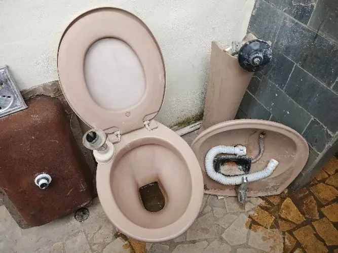 KIT PIA E VASO SANITÁRIO CELITE ANOS 90