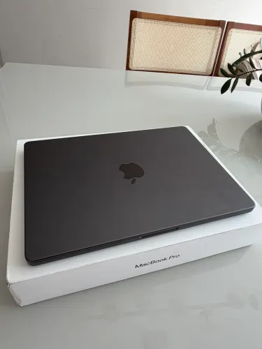 MacBook Pro M4 - Garantia Apple