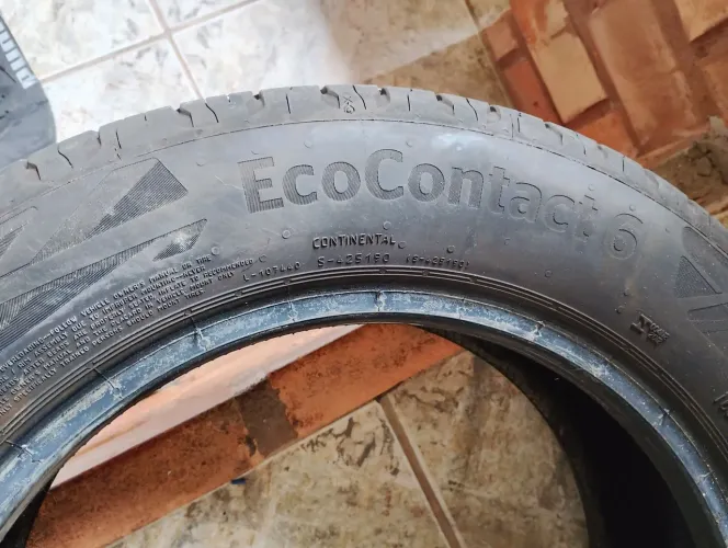 Par de Pneu continental EcoContact Aro 15