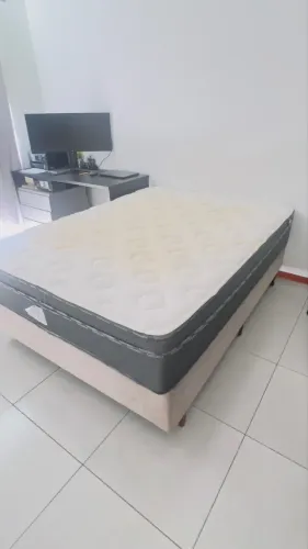 Cama box casal base em suede completa ,aceito cartão