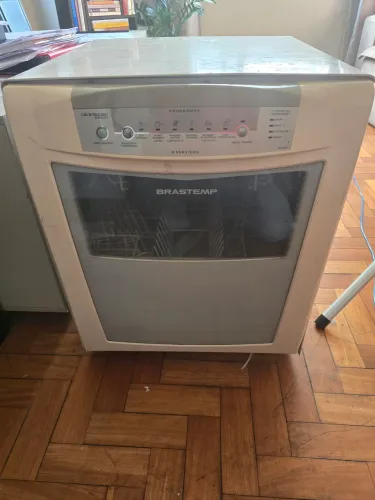 Lava louça para consertar ou tirar peças
