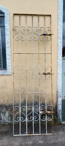 Portão de ferro