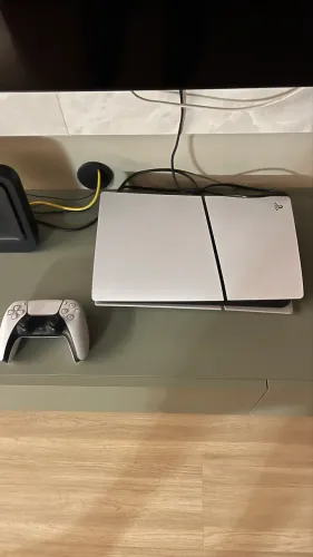 Playstation 5 - 825gb - 1 Controle