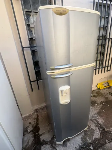 Geladeira Electrolux frostfree