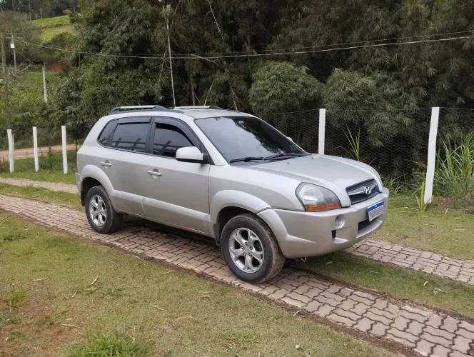 Hyundai Tucson 2.0 16V Aut. 2012