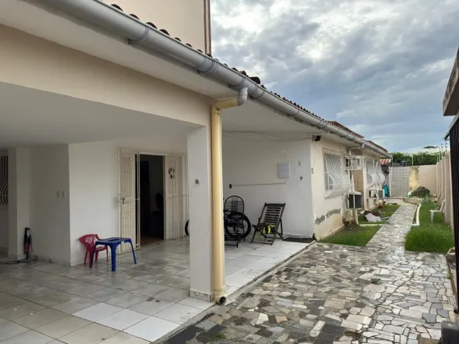 Casa à venda no bairro Pitanguinha - Maceió/AL