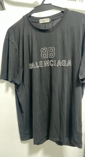 Camiseta Balenciaga 