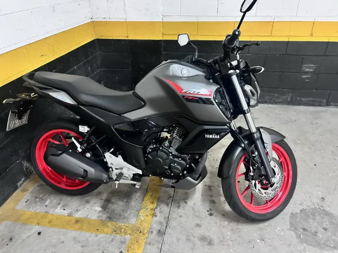 FZ15 ABS 2025 5650 km