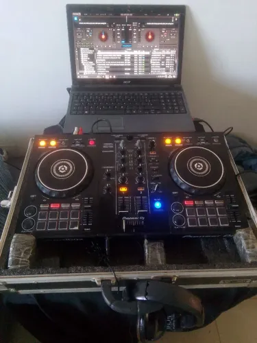 Controladora Pionner DDJ 400 + Case + Notebook Acer + Fone + Cabo interface.