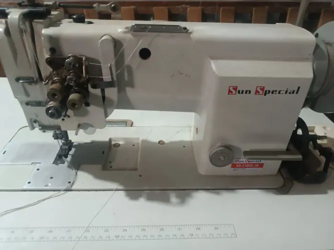 Vendo máquina de costura industrial pespontadeira,barra alternada.marca sum especial