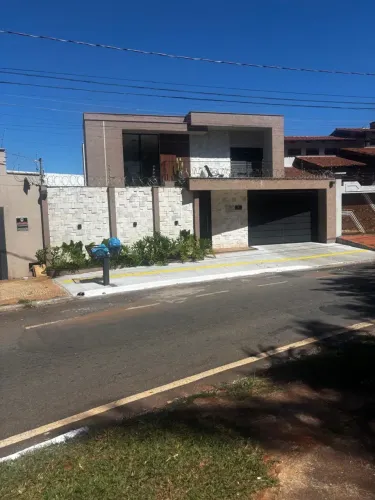 Sobrado para venda possui 310 metros quadrados com 5 quartos em Setor Jaó - Goiânia - GO
