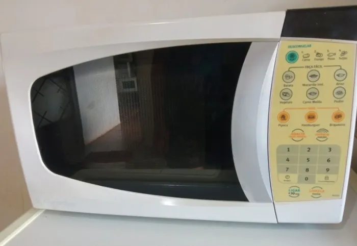 MICROONDAS ELECTROLUX 20 LITROS ?