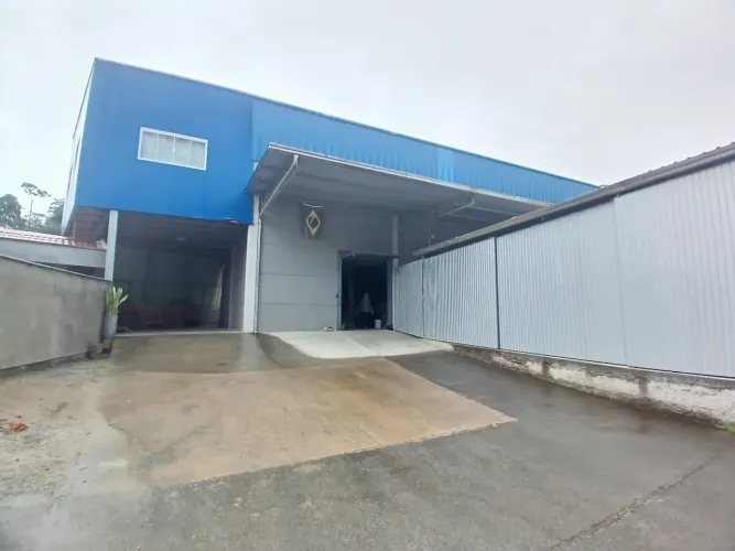 Excelente Galpão com área de 1.406m² em Gaspar