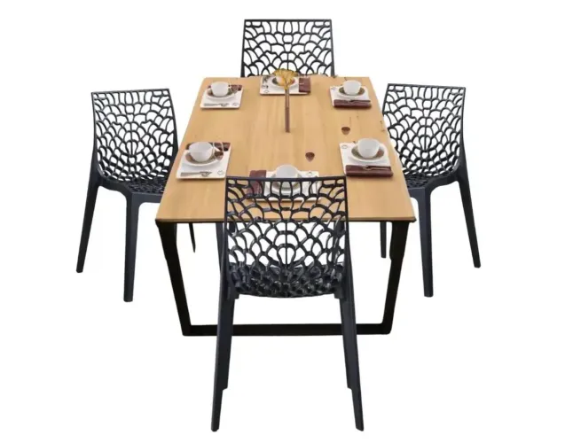 Vende-se mesa