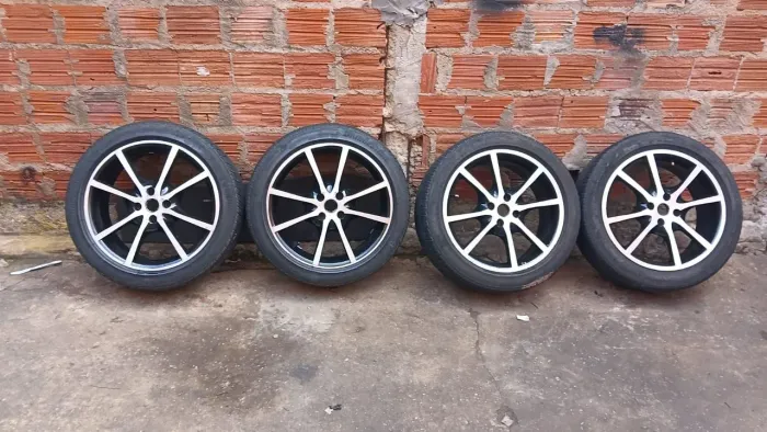 Vendo aros 17 completo dar em gol g4 g5 g6 em outros so chama pra negociar *09