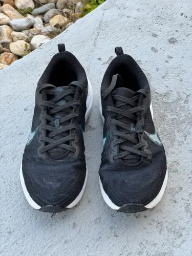 Tênis Nike Downshifter 12 - Número 38 (Também veste 37)