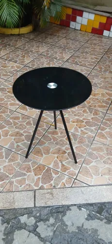 Mesinha com tampo de vidro da etna