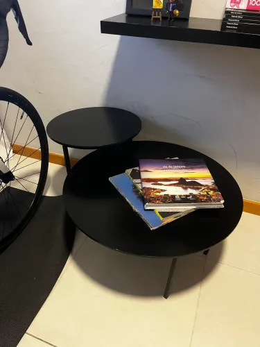 Mesa de centro preta  