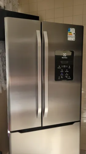 Geladeira Electrolux 579L Inox DM84X - Seminova - R$ 4.200