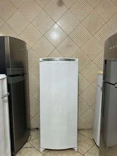 Geladeira Consul 230 litros Frost Free CVU26FB