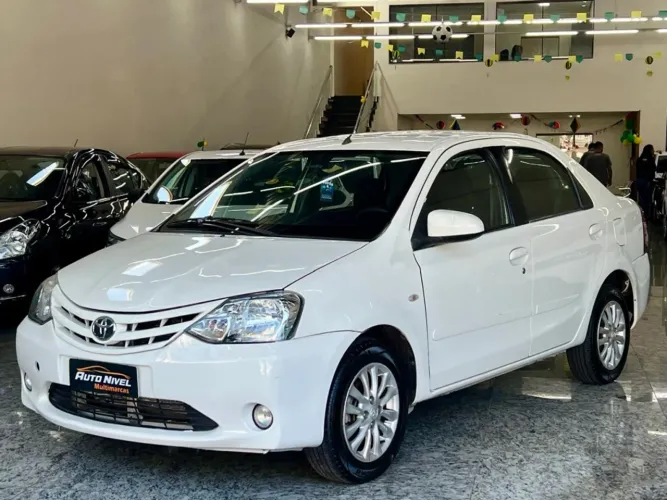 Toyota Etios XLS Sedan 1.5 Flex 16V 4P Mec. 2014