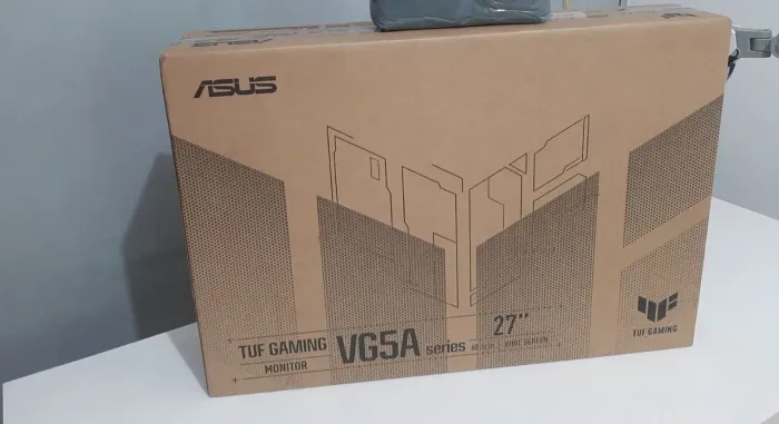 Monitor Asus Tuf 27 QHD, 210Hz, 0.3ms, Fast IPS e Som Integrado - VG27AQ5A