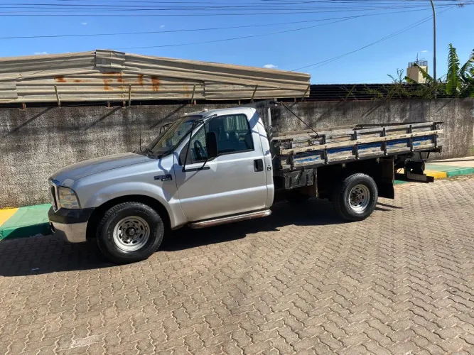 Ford F-350 3.9 Cummins Turbo Diesel Mec. 2011