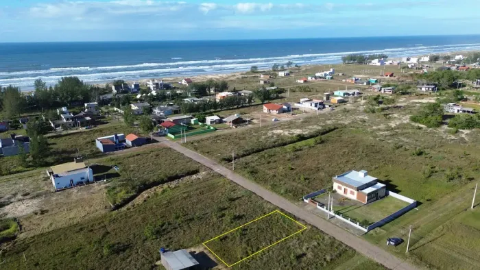 Terreno à venda no Bairro Valverde em Balneário Gaivota/SC
