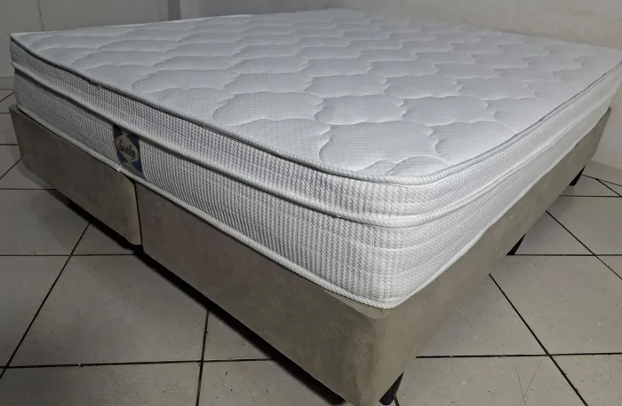 Cama Queen Size, Baú FIRME - ENTREGA GRÁTIS