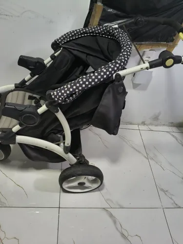 Vendo um carrinho de bebê