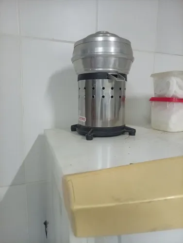 Espremedor de suco industrial