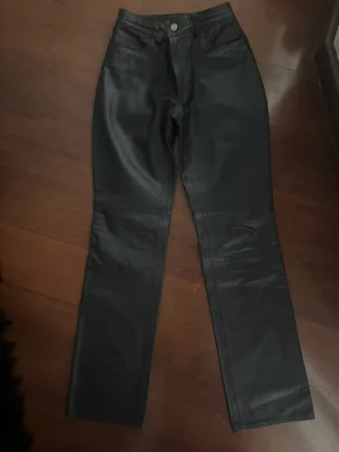 Calça de couro legítimo impecável - preta 