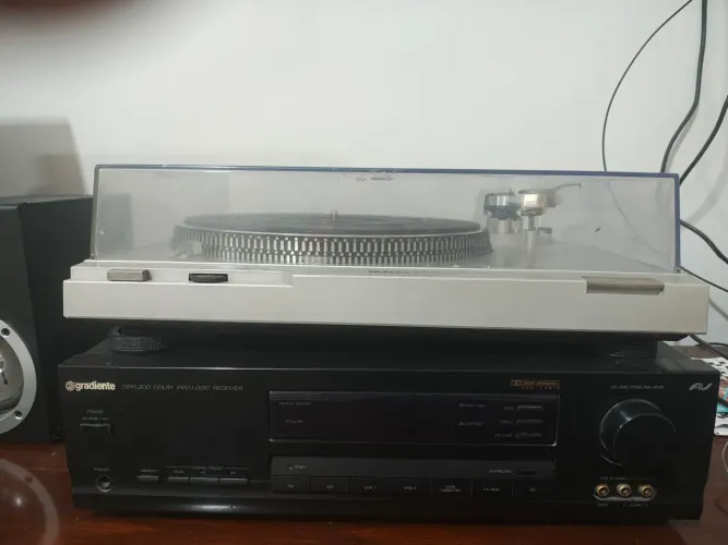 Vendo toca discos Technics Japonês SL D1