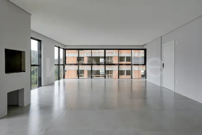 Apartamento à venda no Edifício Costa Esmeralda em Balneário Camboriú
