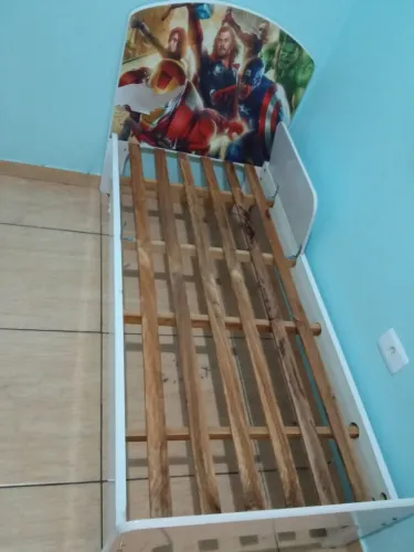 Cama vingadores MDF (usada)
