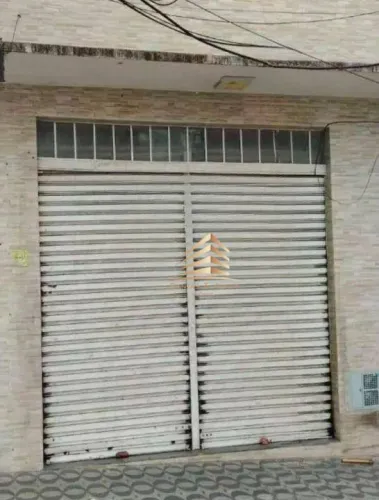 Aluga ótimo salão no centro de Guarulhos, em frente ao 1° Distrito Policial, o salão bem l