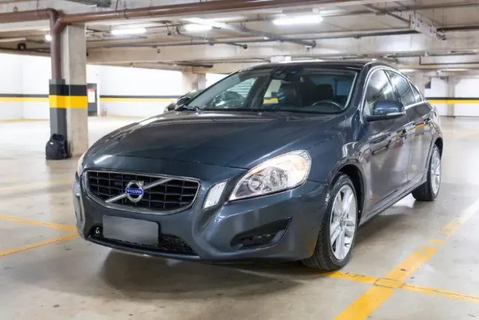 Volvo S60 T-5 2.0 240cv 4P 2011