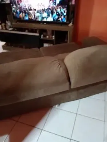 Vende-se um sofá retrátil semi novo