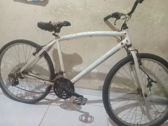 Olá,estou vendendo bicicleta velha por 120 reias