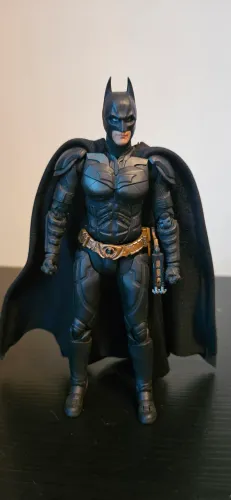 S.H. FIGUARTS - BATMAN THE DARK KNIGHT