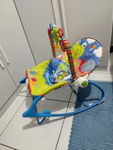 Cadeirinha vibratória 