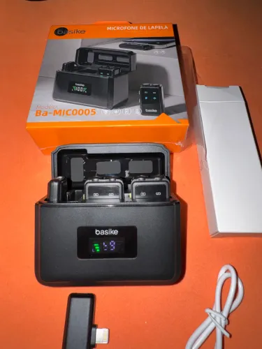 Microfone de Lapela Tipo C e Light