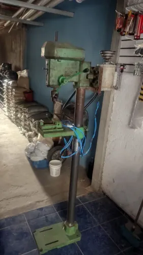 Furadeira de coluna 220VW