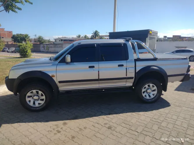 Mitsubishi L200 GLS 2.5 4X4 CD Diesel 2006