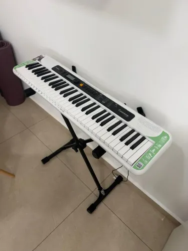 Teclado casio cts200