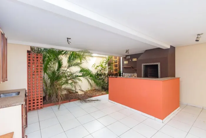 Sobrado com 3 dormitórios à venda, 203 m² por R$ 750.000,00 - Santa Felicidade - Curitiba/